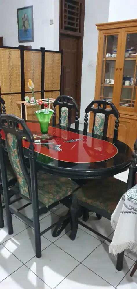 Meja makan set 6 kursi