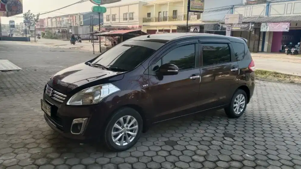 ertiga GX manual ,tipe tertinggi 2014