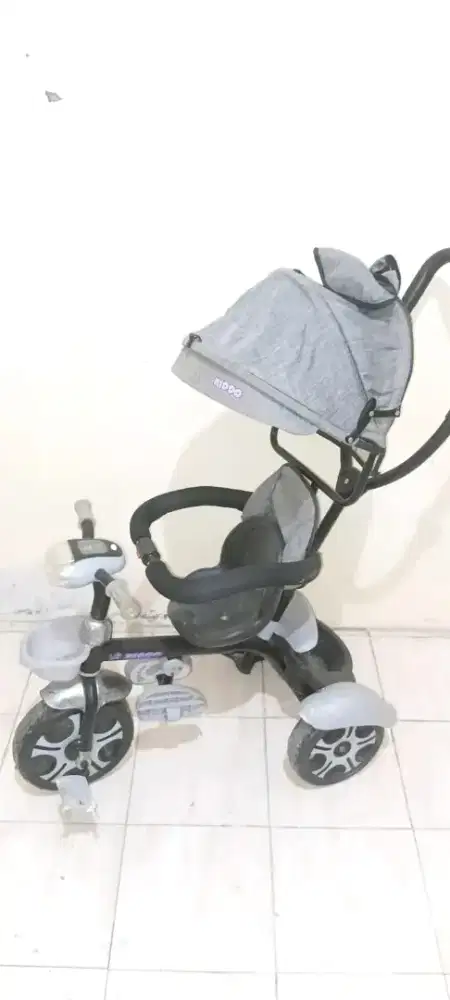 Sepeda anak roda 3 kondisi bagus