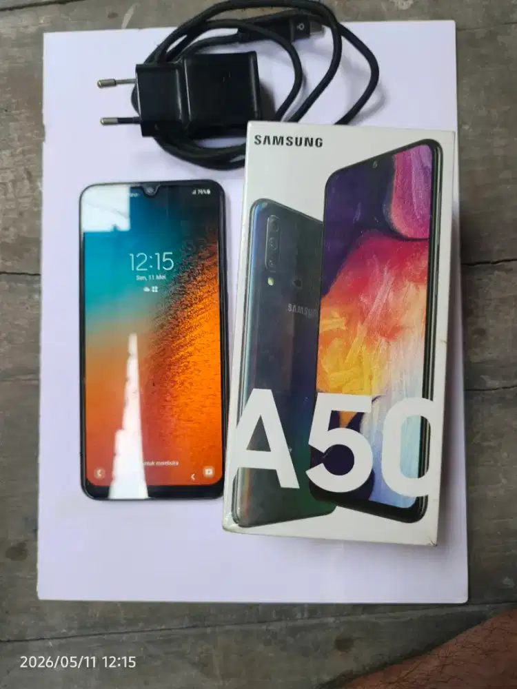 Di Jual Hp Samsung A50 full set + Box