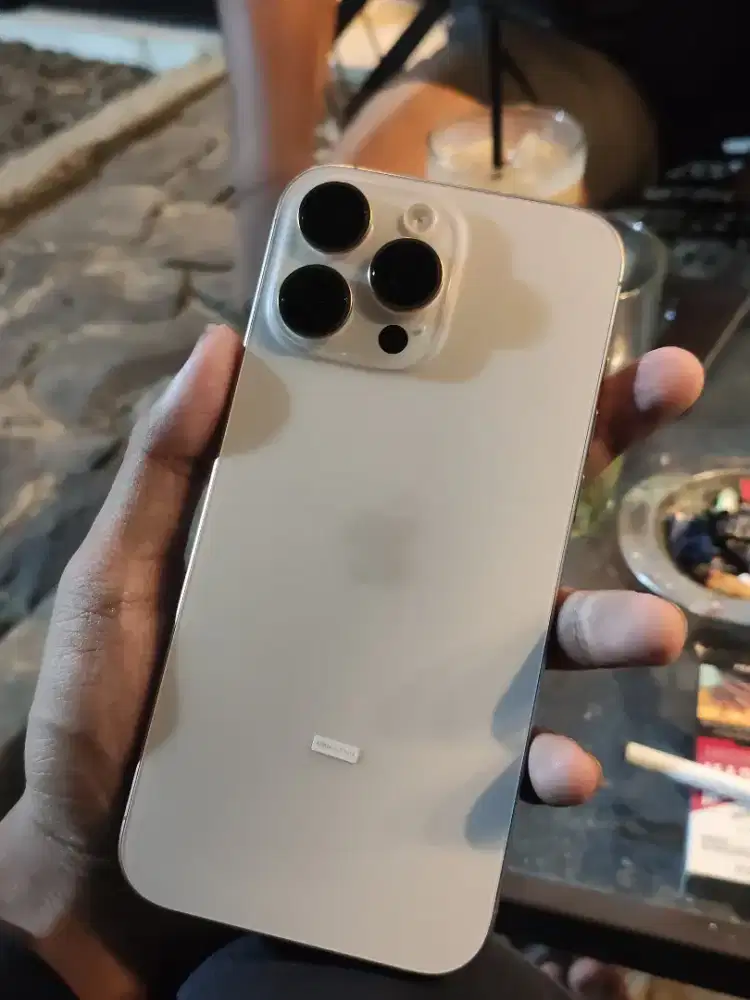 iPhone 16 Pro Max 256GB Desert Titanium - Eks Ibox (Garansi Resmi)