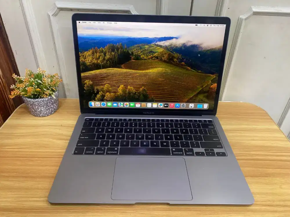 MacBook Air 13” 2020 Ci3 8/256, Cc 73 Normal, macOs Sonoma