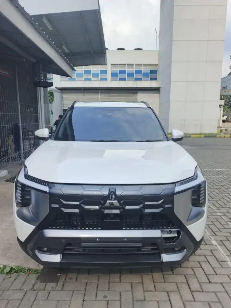 Mitsubishi Destinator