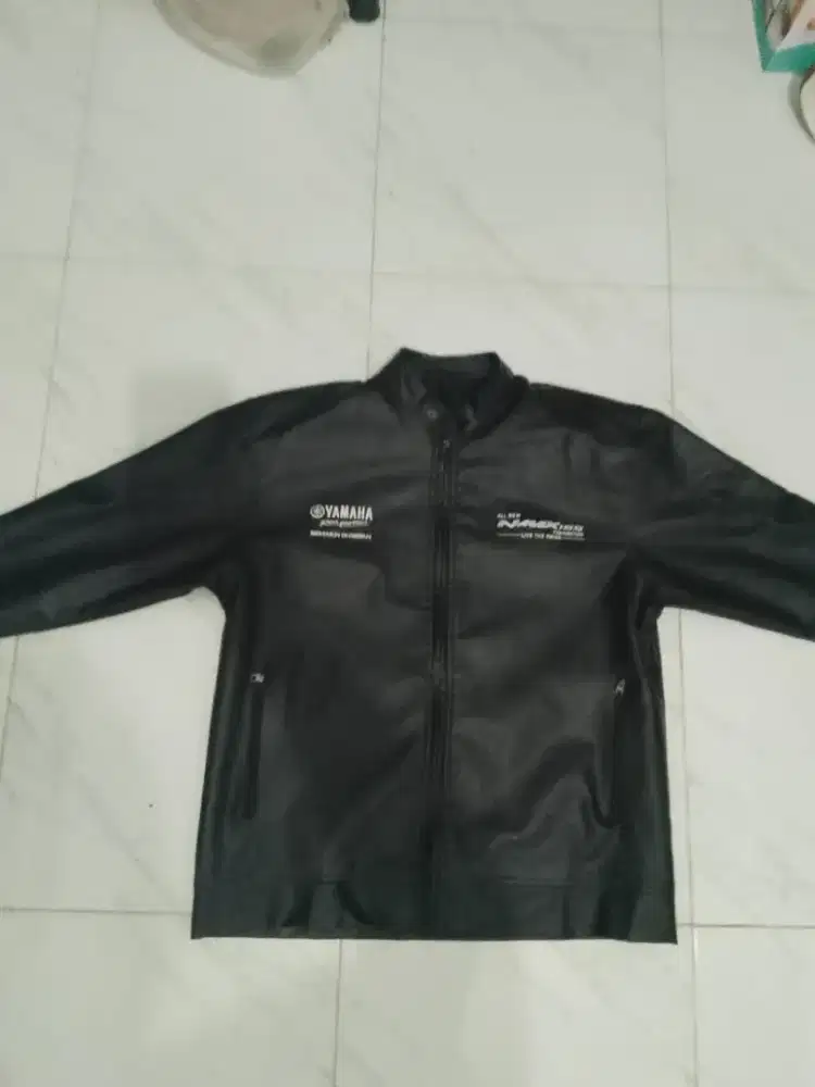 Jual 3 jeket hadiah spd motor Yamaha 1 jaket parasut  2 jaket kulit