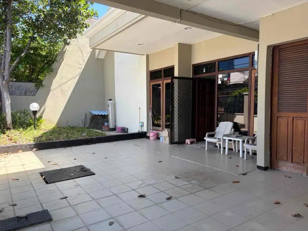 DIJUAL – Rumah Mewah Full Furnished di Area Manyar