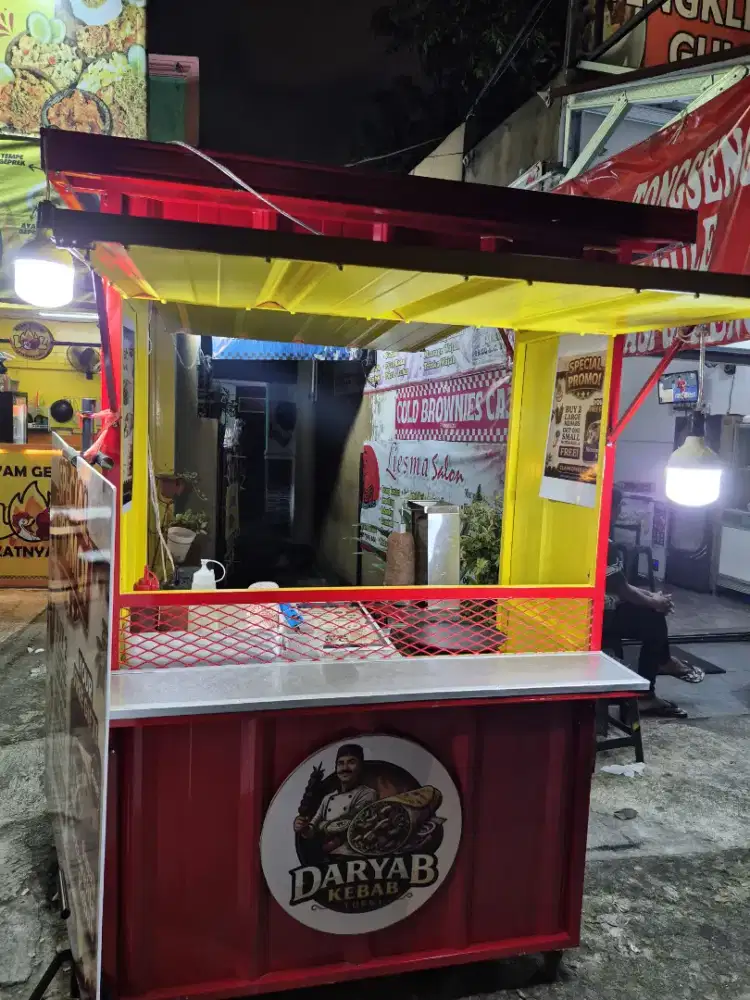 PENJAGA STAND KEBAB