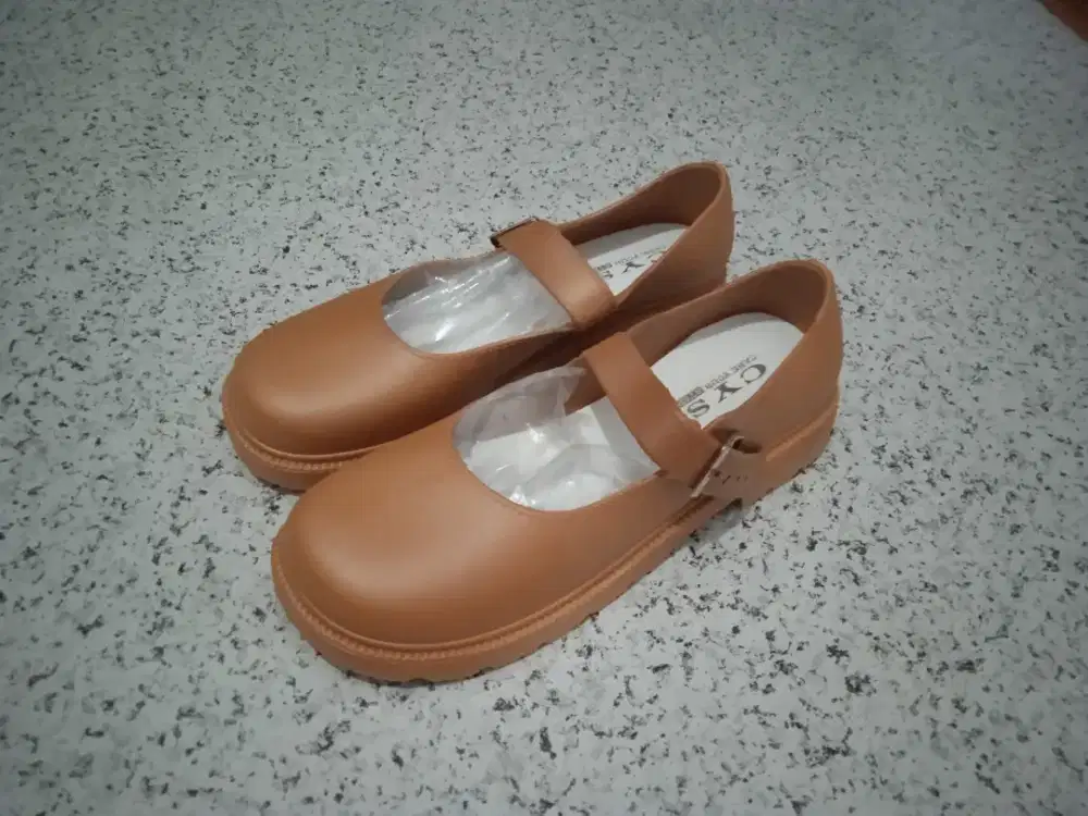 Sepatu docmart CYS wanita