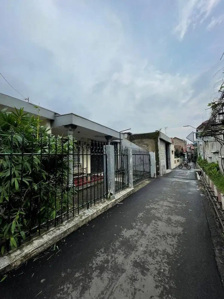 Jual rumah lawas dan murah di bawah NJOP