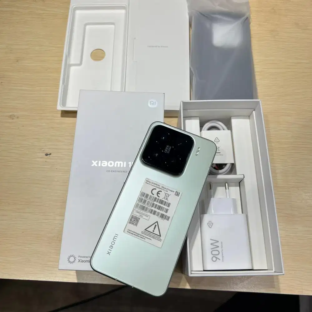 xiaomi 15 512gb resmi indo sebulan pemakaian garansi masih 23 bulan