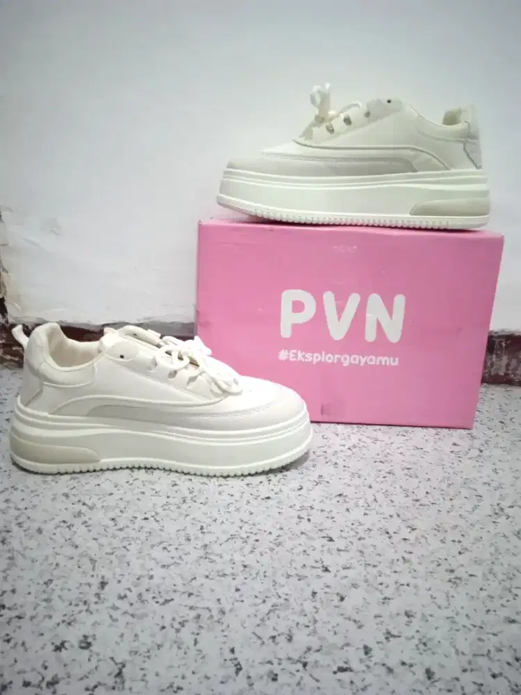 PVN Jeno Sepatu Sneakers Sport Putih Wanita Kasual White