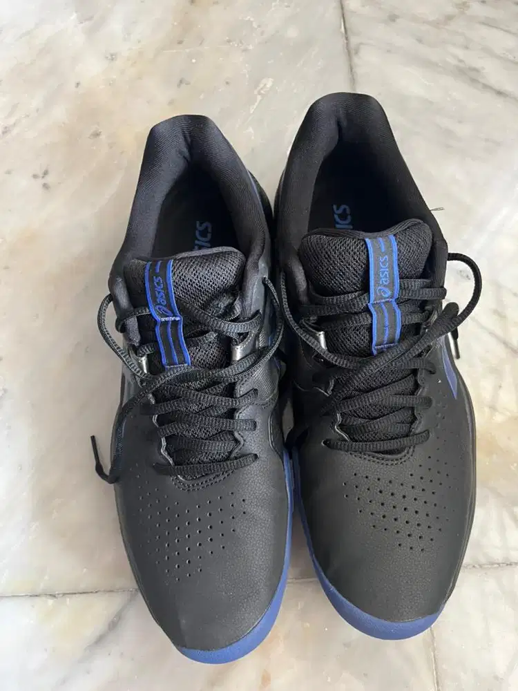 Sepatu Asics men ori