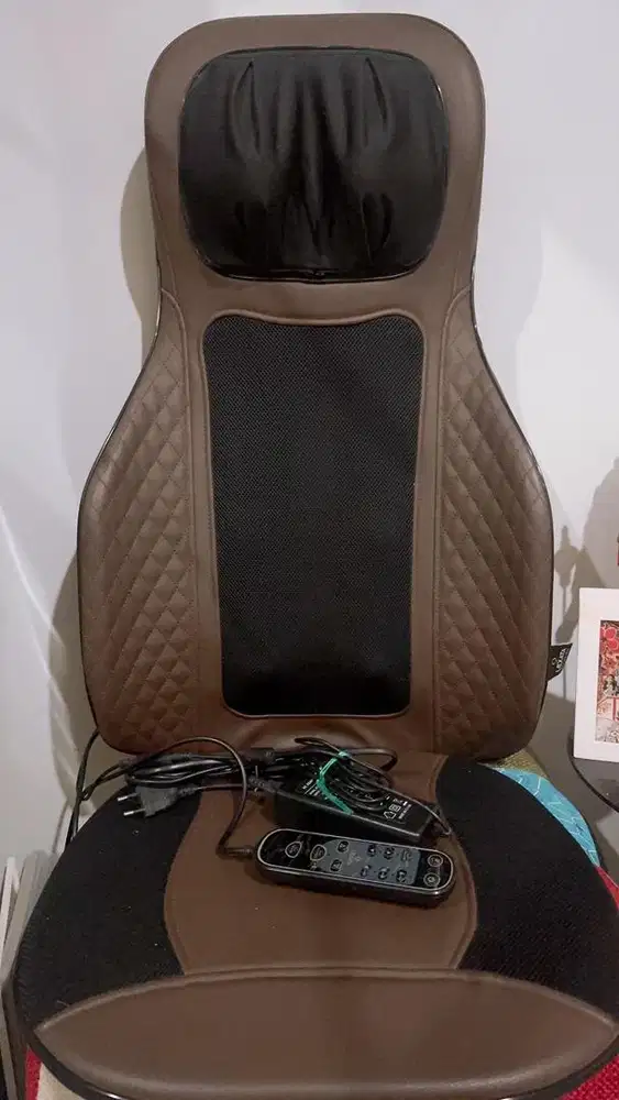 Lexata Bantalan Leher Dan Kursi Pijat Shiatsu