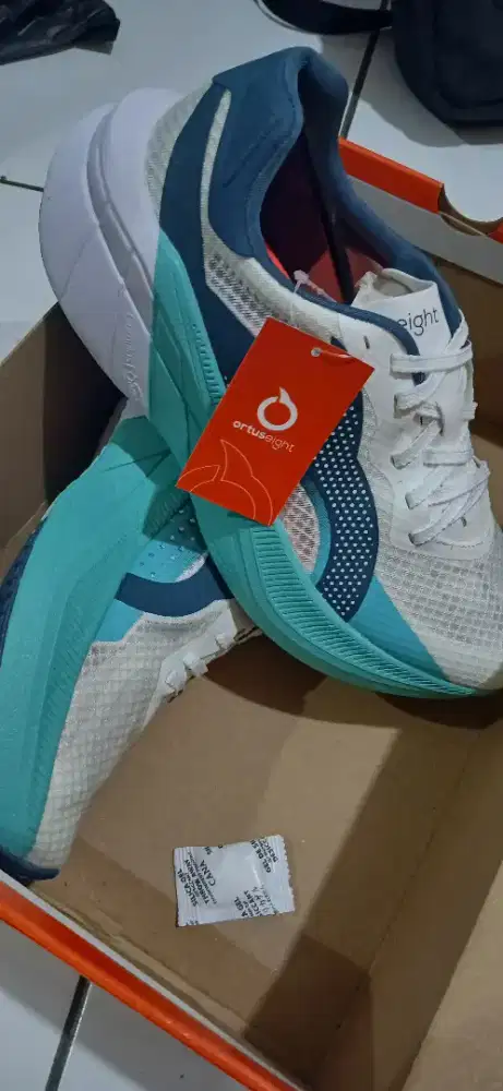 ORTUSEIGHT SEPATU RUNNING HYPERFUSE 3.0 NO 39 WHITE/AQUA