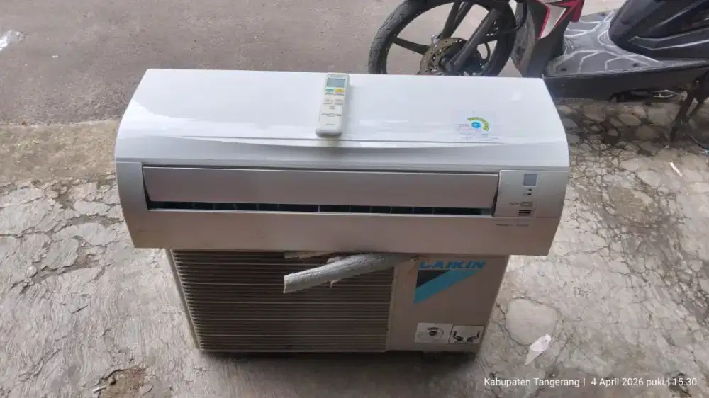 AC SEKEN ½pk UNIT GRES BERGARANSI 1THN TERIMA BERES COPOTAN PEMAKAIAN