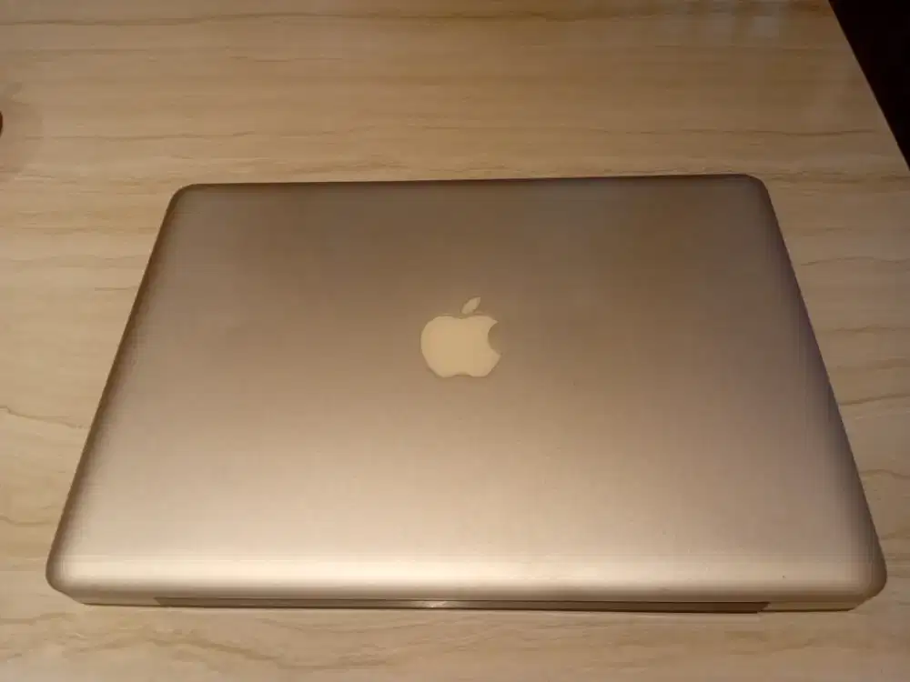 di jual Macbook pro 2010