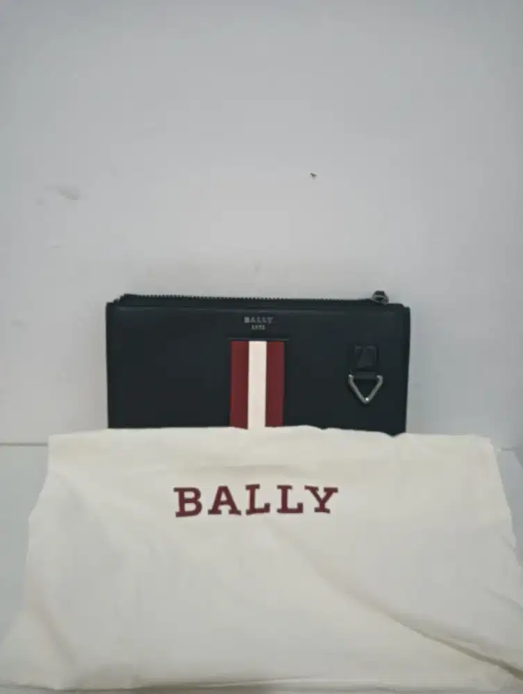 Dijual Bally Makid Recycled Leather Clutch Bag  ORI