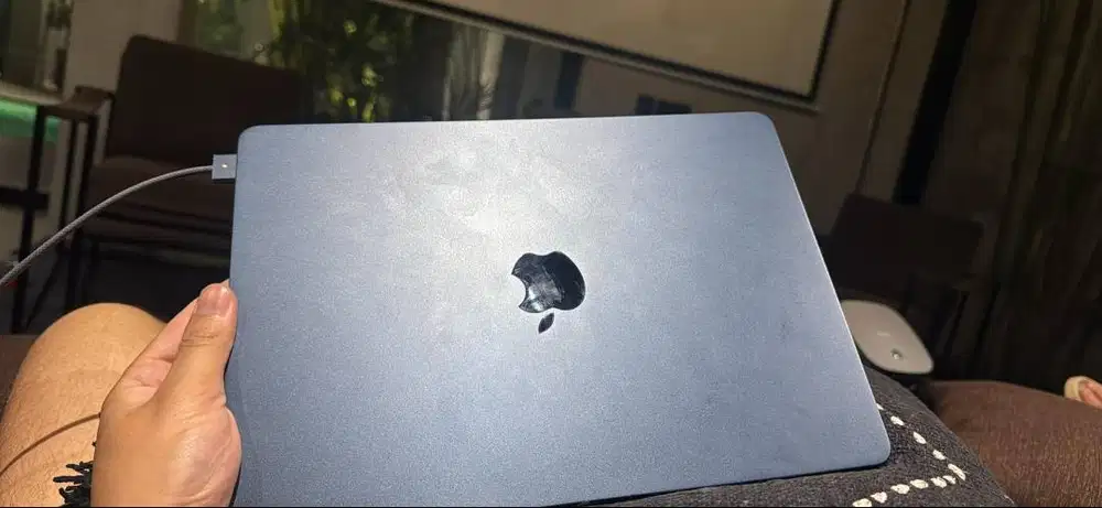 MacBook Air M3 13 — 16GB / 256GB