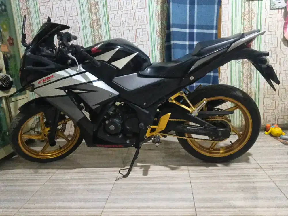 Honda cbr150r ok