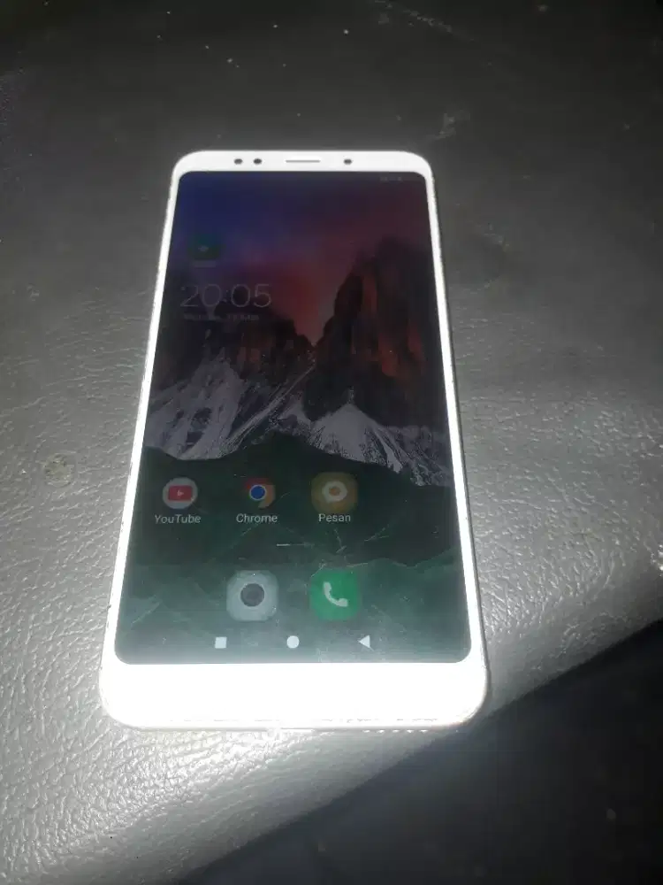 Jual butuh hp realme5+ seken