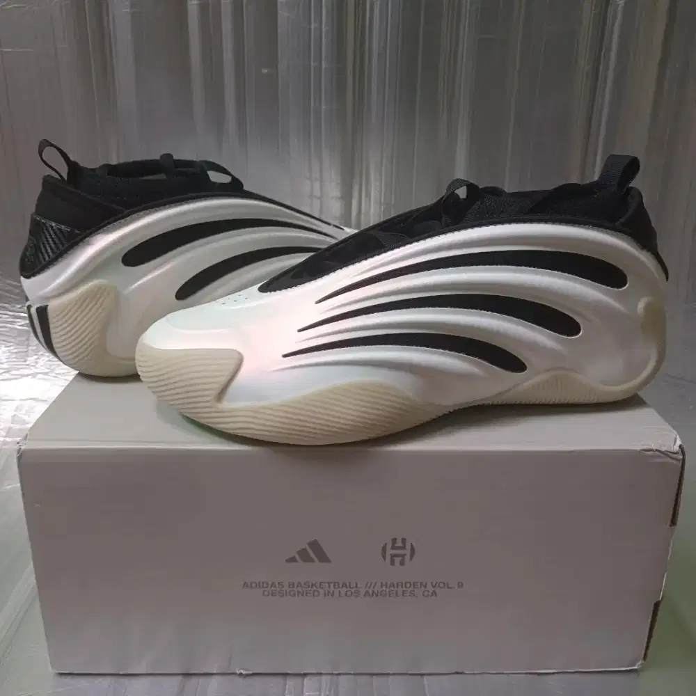 Adidas Harden Vol.9 Size 39⅓ (Baru)