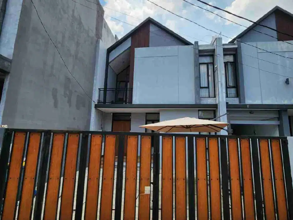 rumah Secondary siap huni dalam cluster one gate di Duren Sawit Jaktim