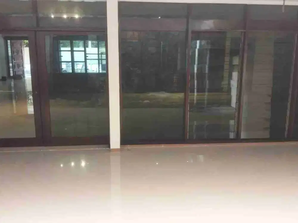 rumah dibwh njop  dekat pondok indah