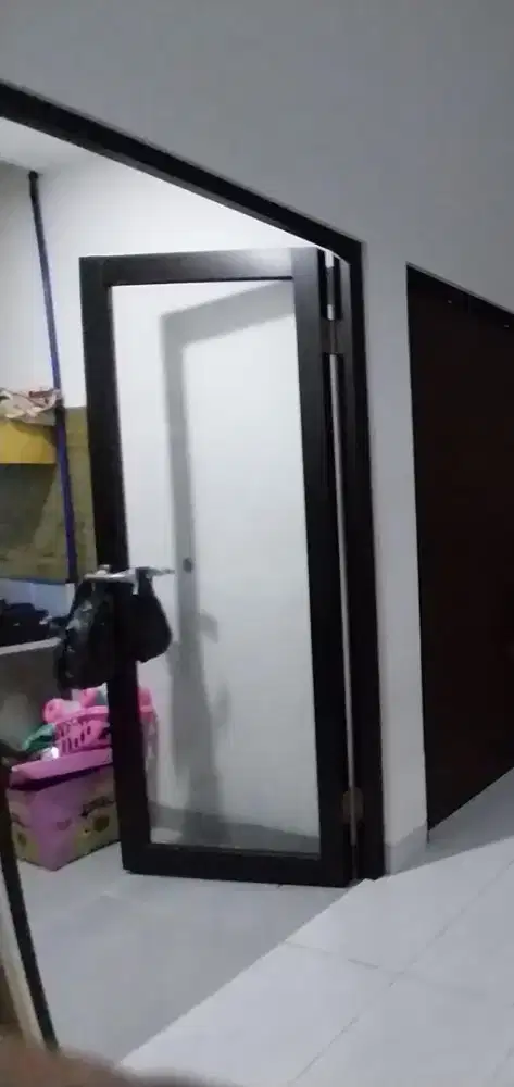 Copotan pintu kaca dapur