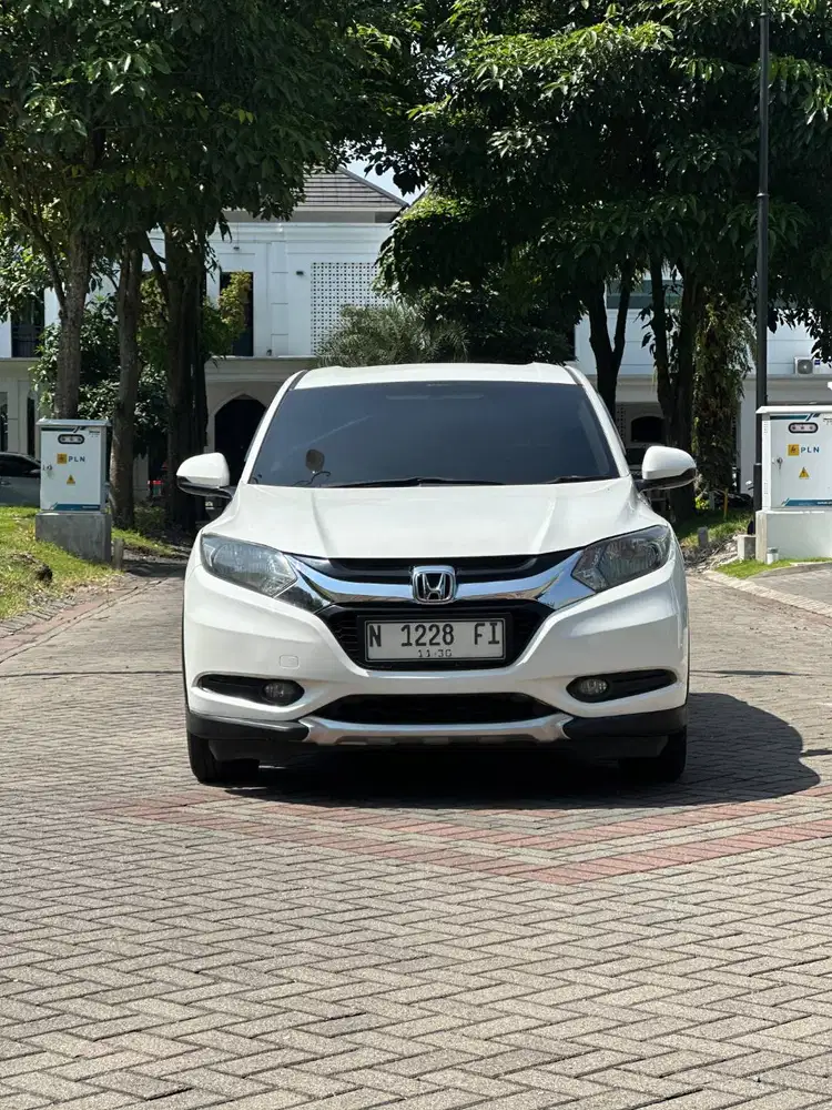 HRV E JBL AUDIO 2015 MATIC SUPER TOP KONDISI