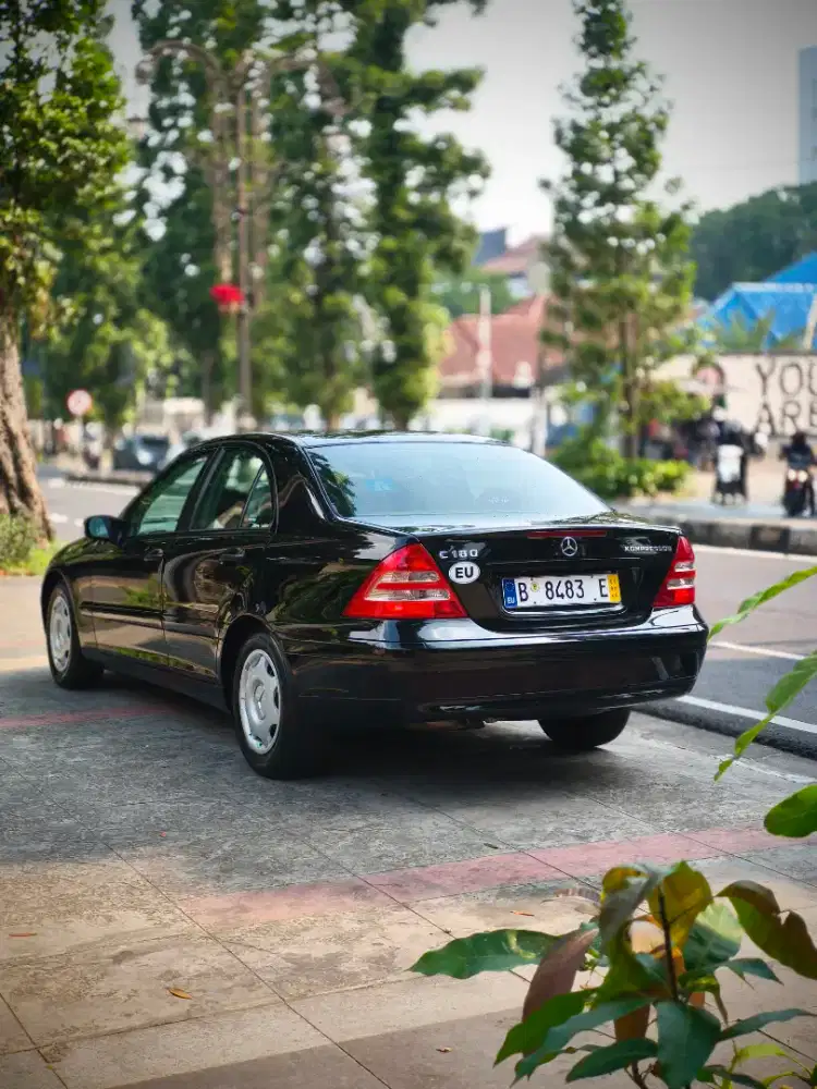 Mercedes Benz C180 kompressor 2003 low km antik nol spet istimewa at