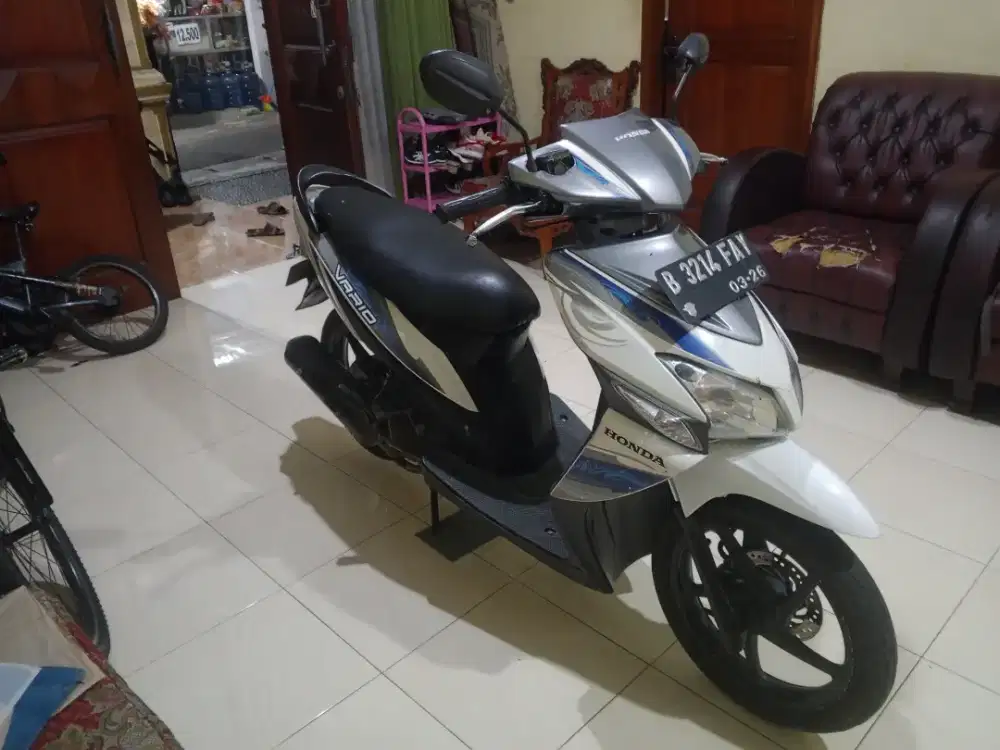 Honda Vario karbu 2011