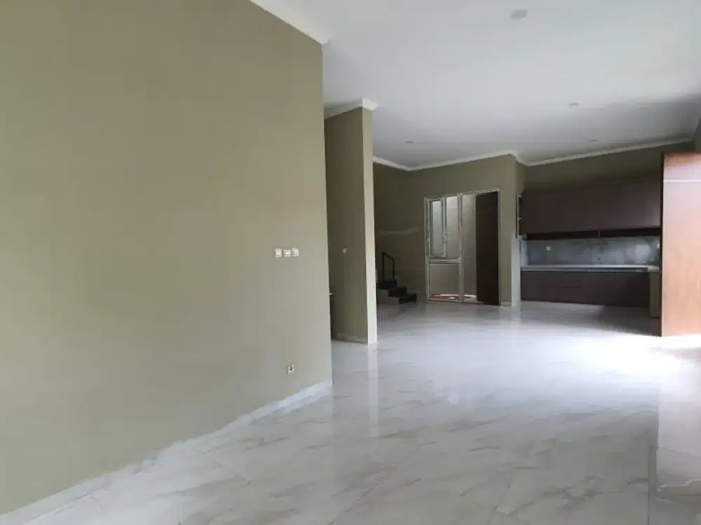Rumah hook 2 lantai 3 kamar nonfurnish di Villa Melati Mas