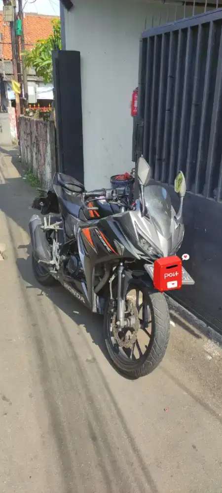 HONDA CBR-150  BEKAS