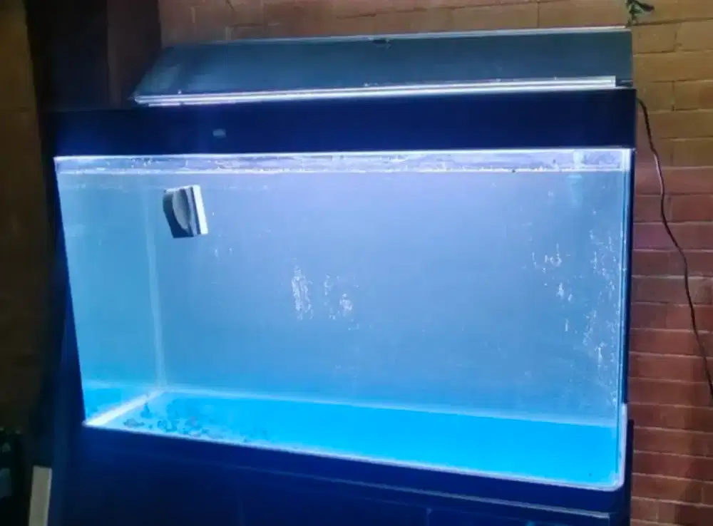 Dijual Set Aquarium Lengkap BOYU Uk 120x70x40