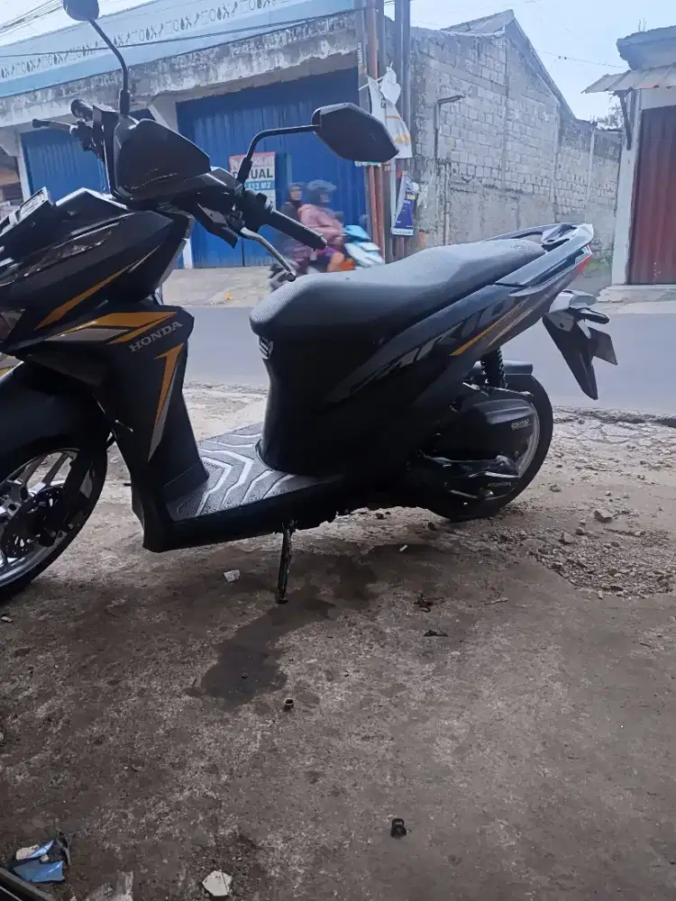 Di jual vario 125 cc tahun 2021 komplit