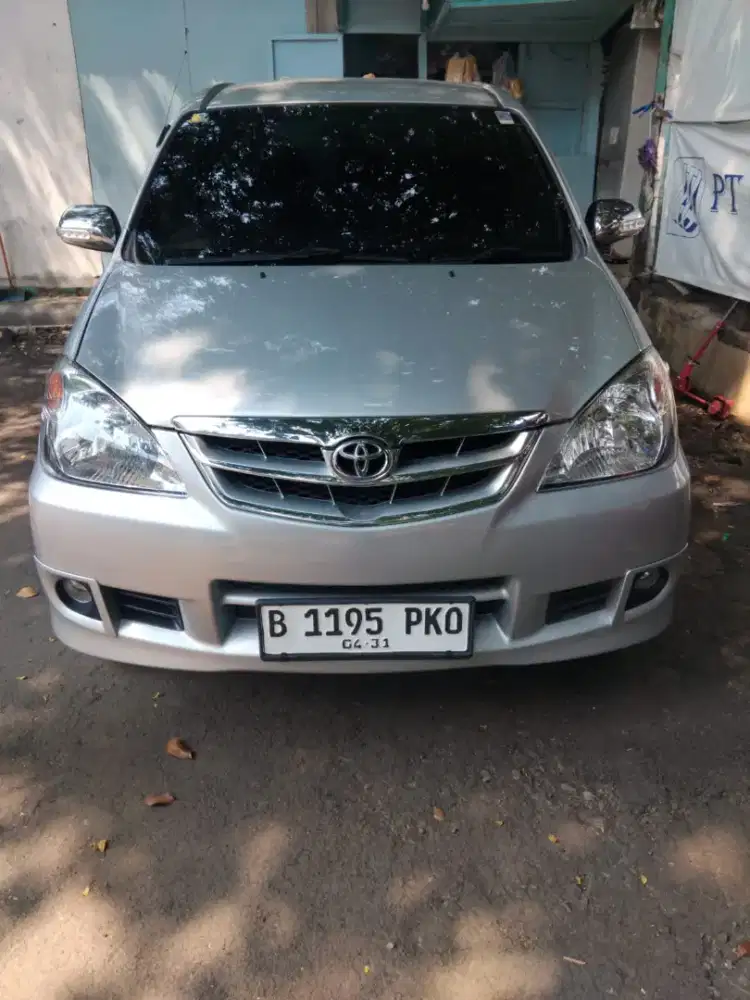 Avanza 2011 G manual silver Tangan pertama