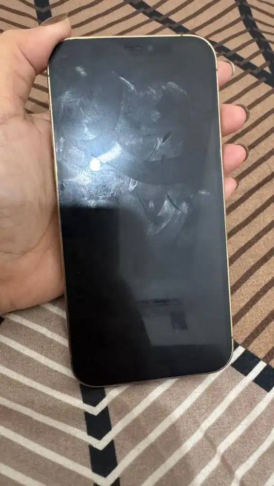 Iphone 12 pro 512 GB gold lengkap dengan kotak