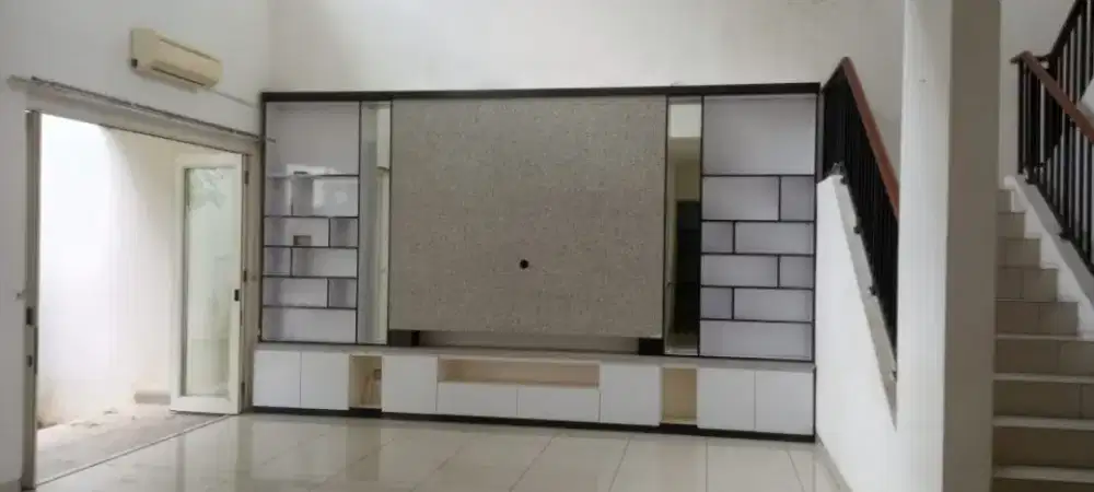 Sewa Rumah Mewah 2 Lt
Cluster Asera Onewest Harapan Indah Bekasi