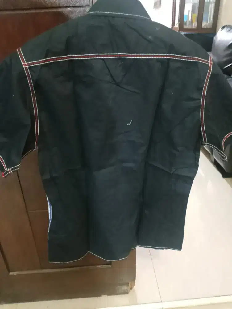 Kemeja tangan pendek