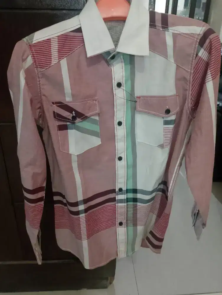 Kemeja tangan panjang