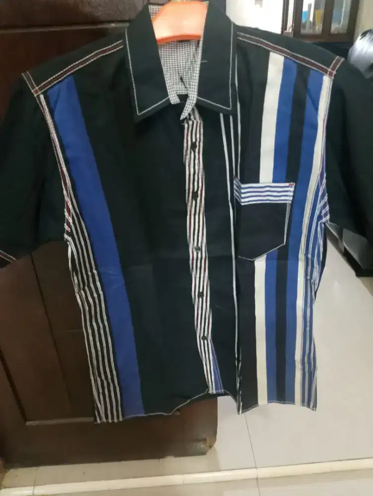 Kemeja tangan pendek