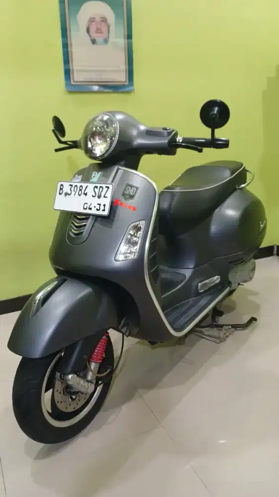Vespa GTS 150Vie Istimewa km rendah
