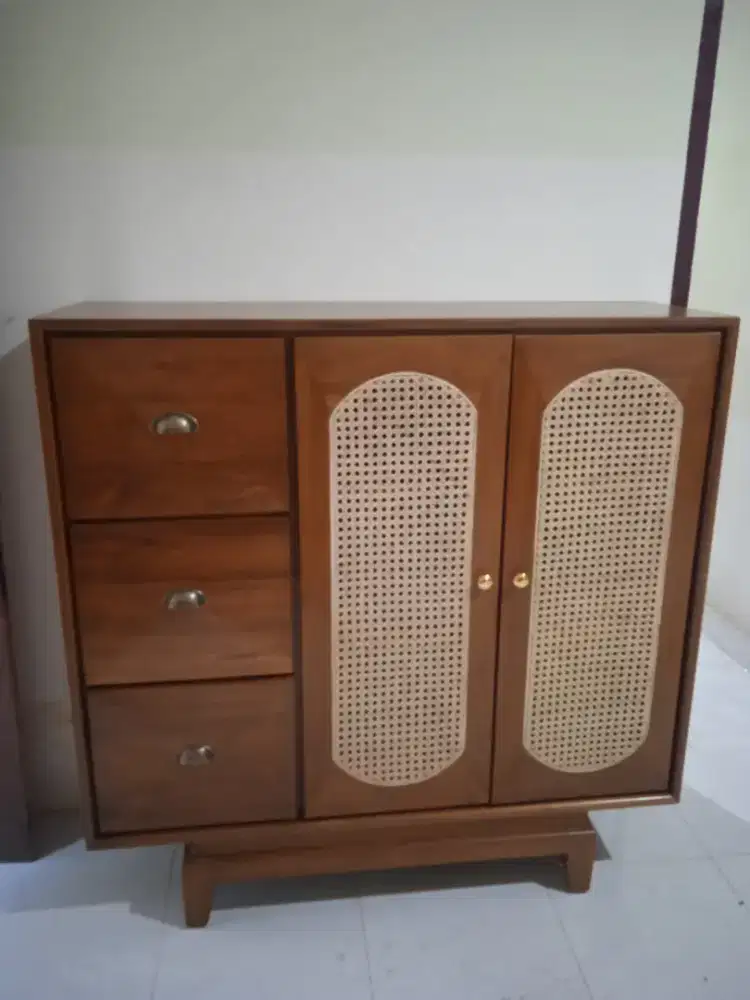 Lemari retro jati