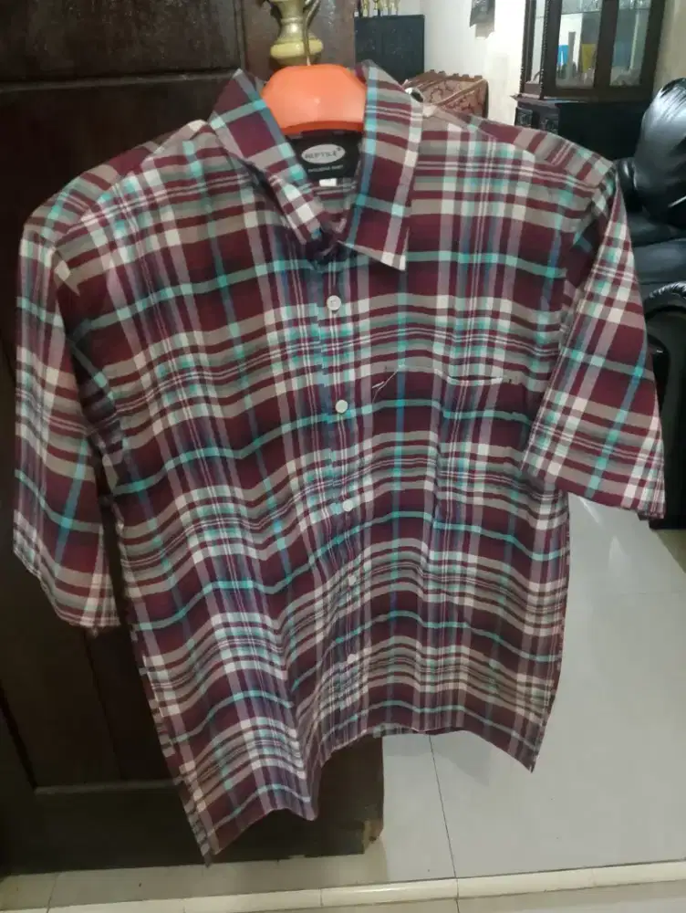 Kemeja salur pendek