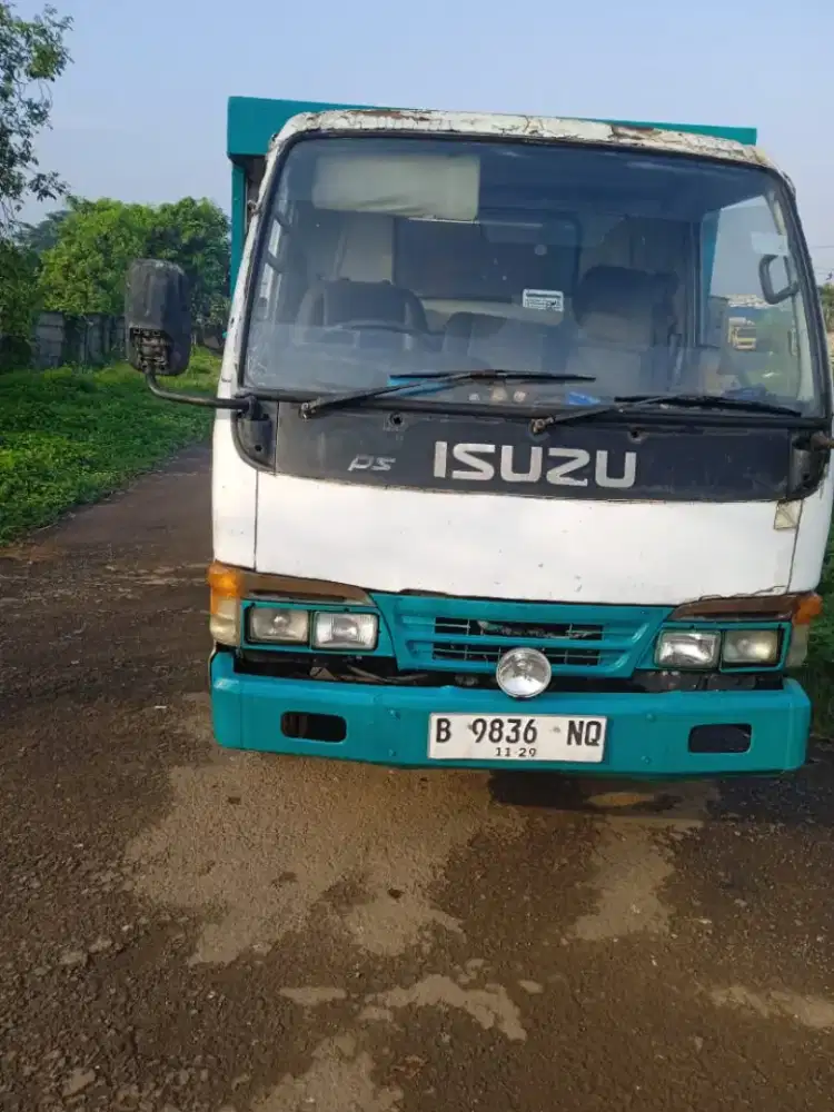 Jual mobil truk tahun 1993 mobil sehat .siap kerja ex lapak.