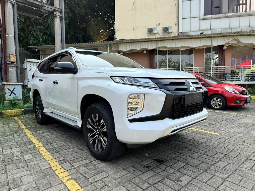 Mitsubishi Pajero Sport Dakar 2022 Tangan 1 Low KM Terawat Siap Pakai