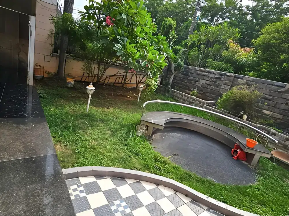 Disewakan Rumah Sunter Danau Indah Barat Luas Tanah 364m2 Bebas Banjir