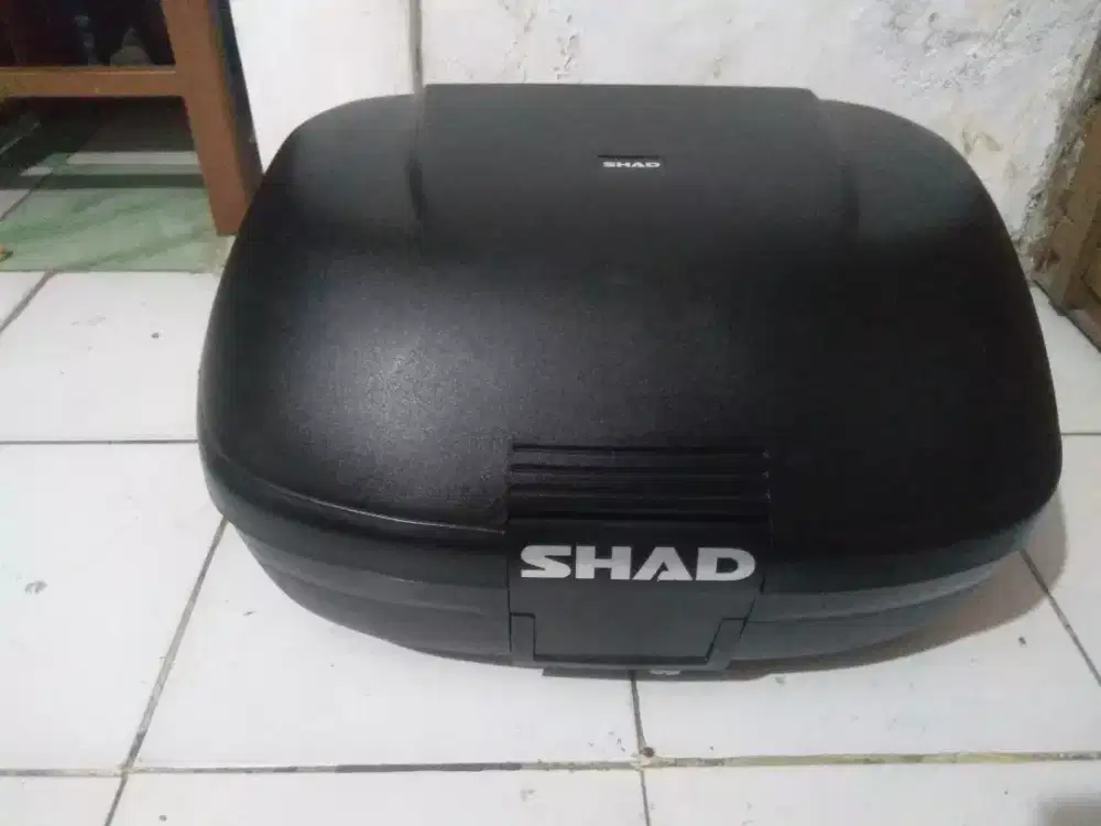 Box motor merk SHAD