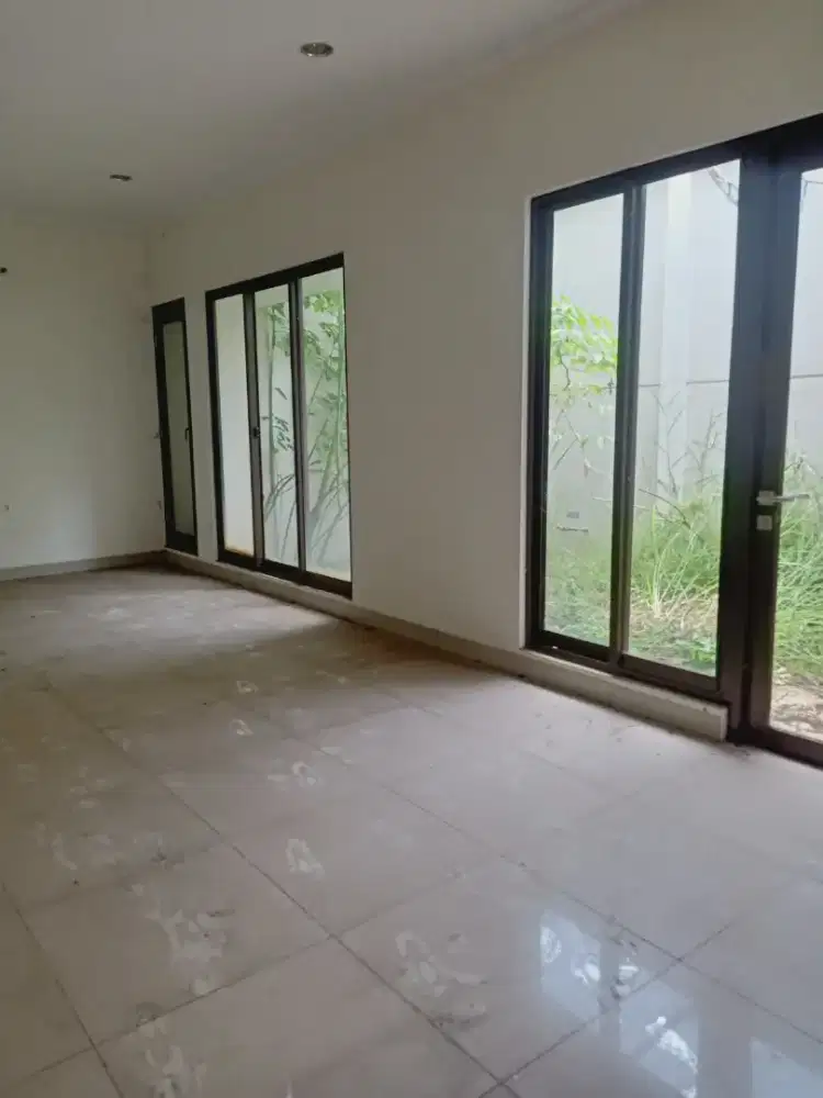 Disewakan Rumah 2 Lantai Cluster Btari Summarecon