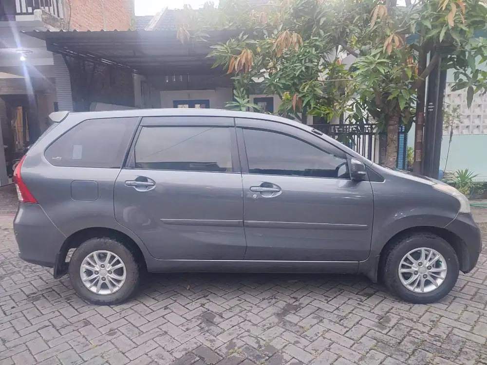 Xenia 1.3 R M/T (2012) Pribadi Terawat – Pajak Hidup, Siap Pakai