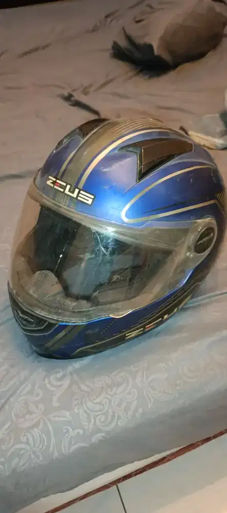 Helm Zeus Fullface Biru
